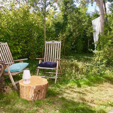 Bed & Breakfast Studio Am Waldrand